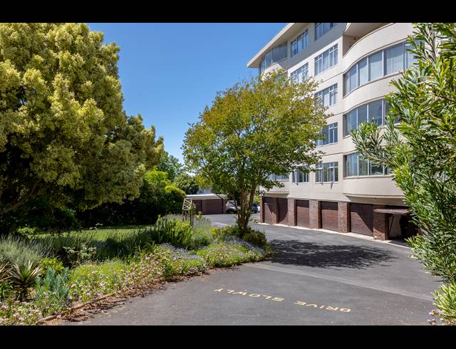 2 BEDROOM APARTMENT FOR SALE IN KENILWORTH UPPER